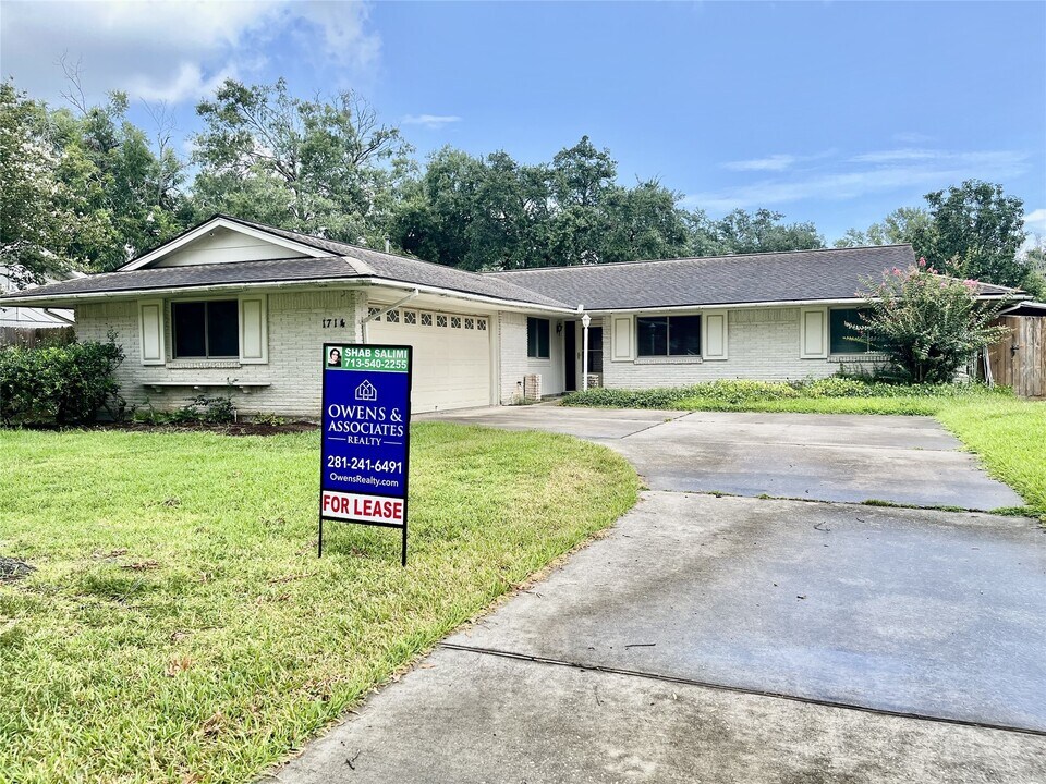 1714 Silverpines Rd in Houston, TX - Building Photo