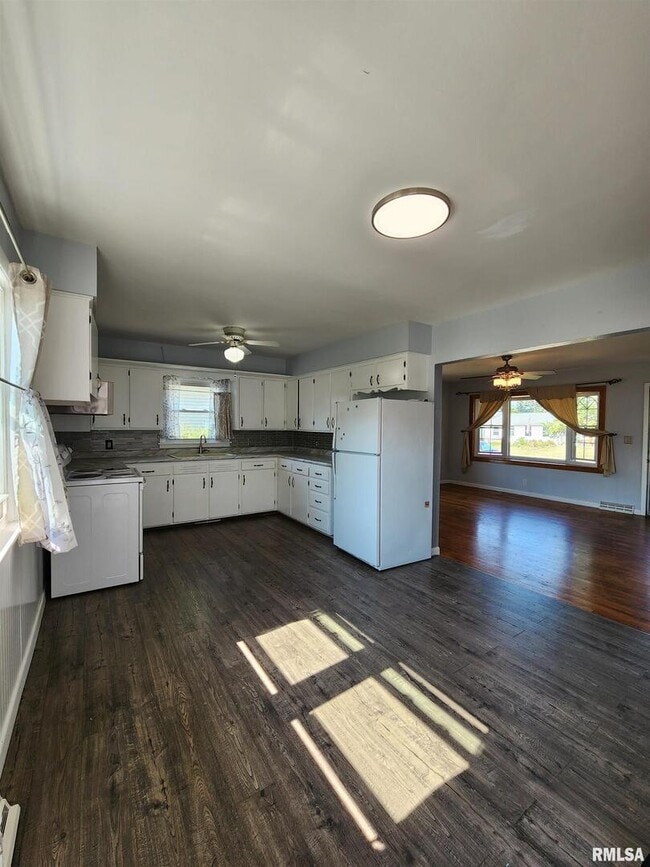 3235 W 16th St in Davenport, IA - Building Photo - Building Photo