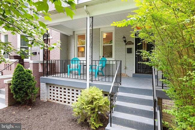 property at 1016 10th St NE