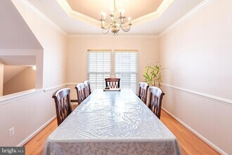 13779 Lowe St, Unit 11 in Chantilly, VA - Building Photo - Building Photo