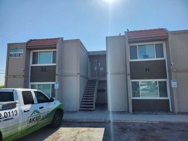 33 Gold Bar Ct, Unit C in Las Vegas, NV - Building Photo - Building Photo