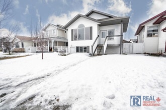 7322 Kateri Dr in Grande Prairie, AB - Building Photo - Building Photo