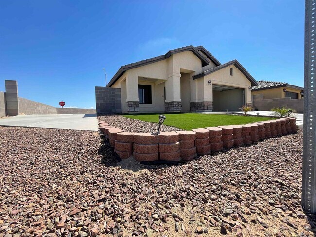 291 N Saguaro Ave in San Luis, AZ - Building Photo - Building Photo