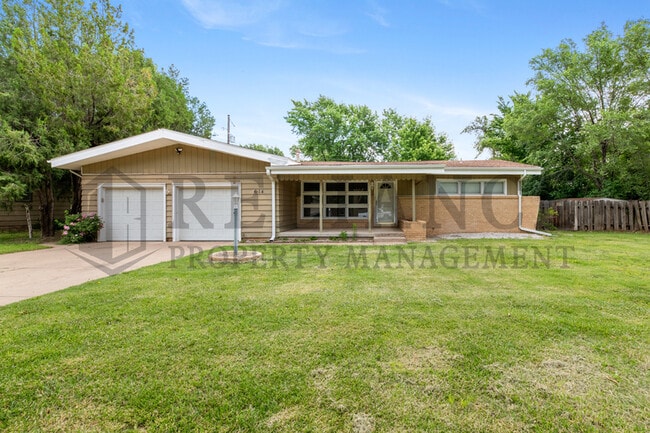 property at 614 N Brownthrush Ln