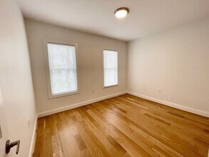 305 Chelsea St in Boston, MA - Building Photo - Building Photo