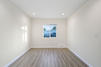 3707 W 106th St, Unit 3707 1/2 in Inglewood, CA - Building Photo - Building Photo