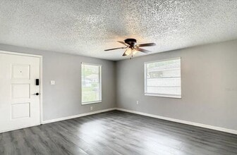7329 Canal Blvd in Tampa, FL - Building Photo - Building Photo