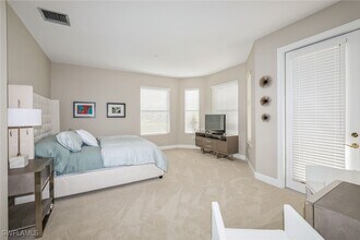 28648 San Lucas Ln in Bonita Springs, FL - Foto de edificio - Building Photo