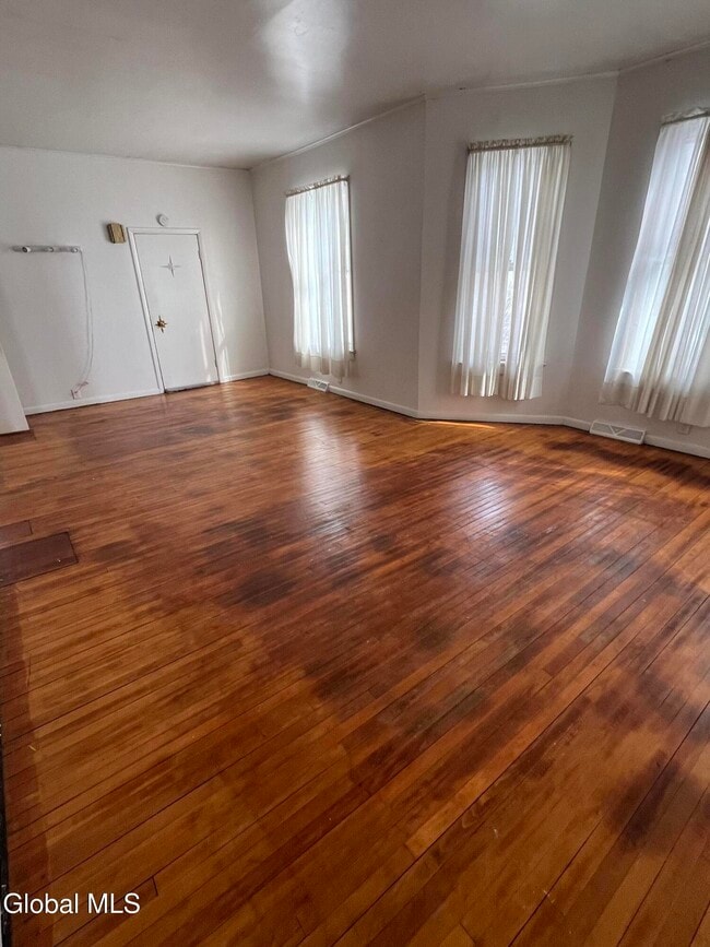 214 Market St in Amsterdam, NY - Building Photo - Building Photo