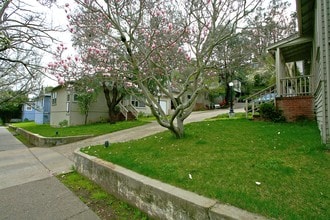 1477-1483 Lincoln in San Rafael, CA - Foto de edificio - Building Photo