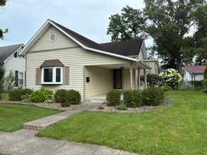 233 E High St in Pendleton, IN - Building Photo - Building Photo