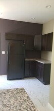 264 1/2 Garside St, Unit 1 in Newark, NJ - Foto de edificio - Building Photo