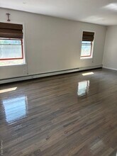 5 Oceanview Ave in Valley Stream, NY - Foto de edificio - Building Photo