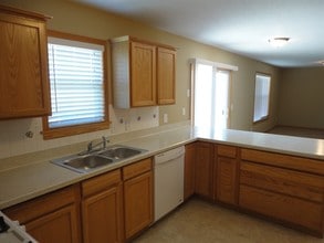 15042 Rockdale Rd in South Beloit, IL - Building Photo - Building Photo