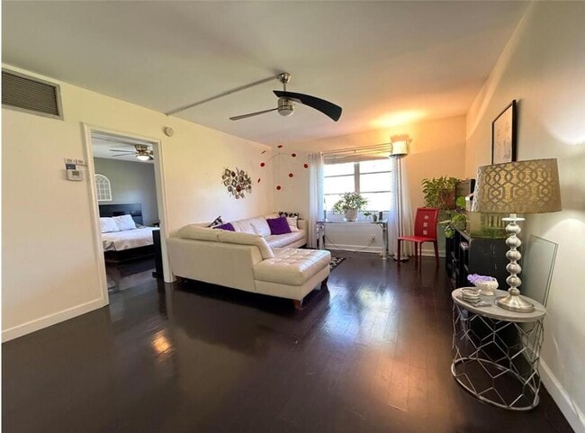 1950 N Andrews Ave in Wilton Manors, FL - Building Photo - Building Photo