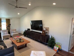 1304 W St Johns Ave in Austin, TX - Building Photo - Building Photo