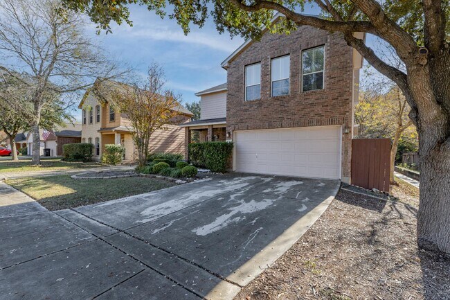 9026 Hilltop Crossing Dr in San Antonio, TX - Building Photo - Building Photo