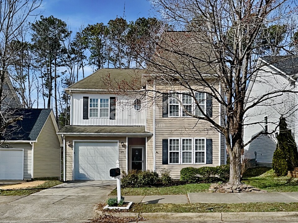 125 Occidental Dr in Holly Springs, NC - Building Photo