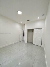 5737 Cleveland St-Unit -2 in Hollywood, FL - Building Photo - Building Photo