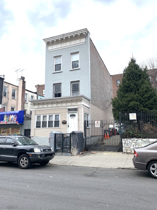 2383 Davidson Ave in Bronx, NY - Building Photo