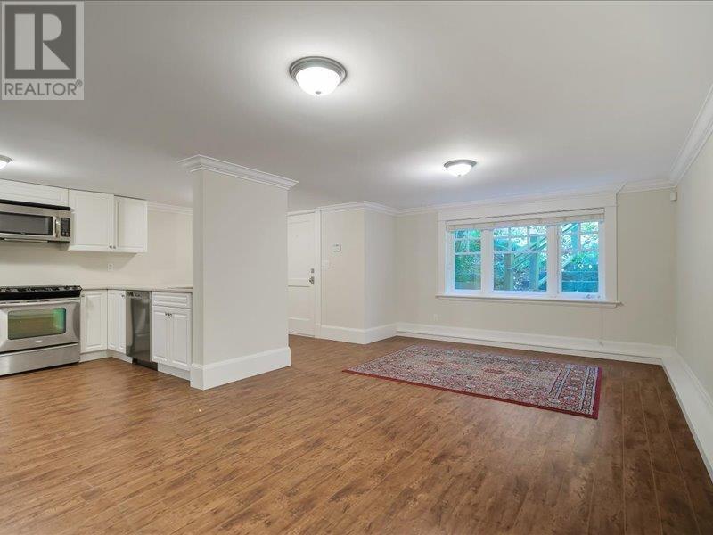 4659 Woodgreen Dr in West Vancouver, BC - Building Photo