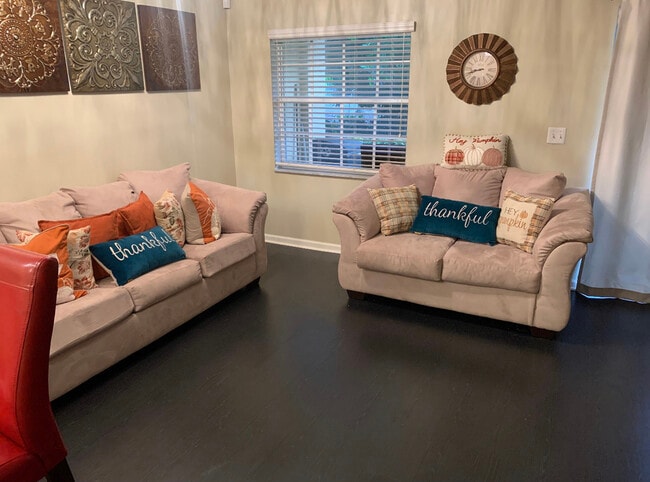 property at 1359 Avon Ln