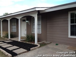 122 Oak Valley Dr in San Antonio, TX - Building Photo - Building Photo