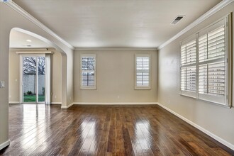 2016 Maidenhair Way in San Ramon, CA - Building Photo - Building Photo