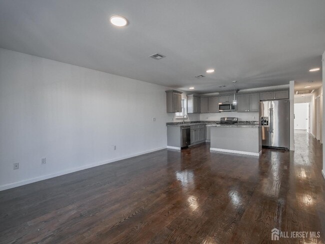496 S 18th St in Newark, NJ - Building Photo - Building Photo
