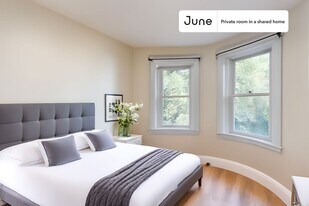 Room in Shared 5 bed/2 bath home in Boston, MA - Building Photo