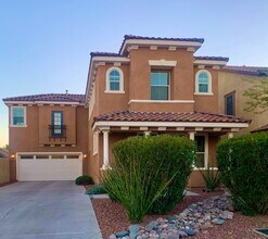 1053 W Caroline Ln in Tempe, AZ - Foto de edificio - Building Photo