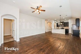 1652 Sandle Wood Dr in Weatherford, TX - Building Photo - Building Photo