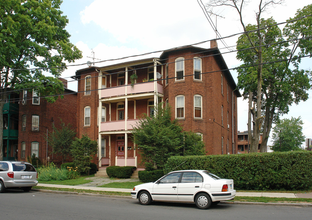 142-144 Babcock St in Hartford, CT - Building Photo