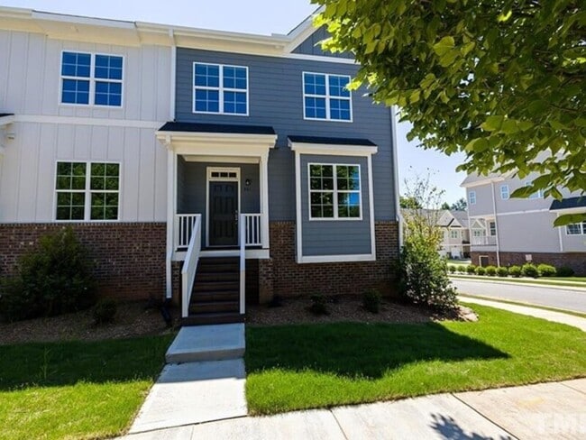property at 861 S Franklin St