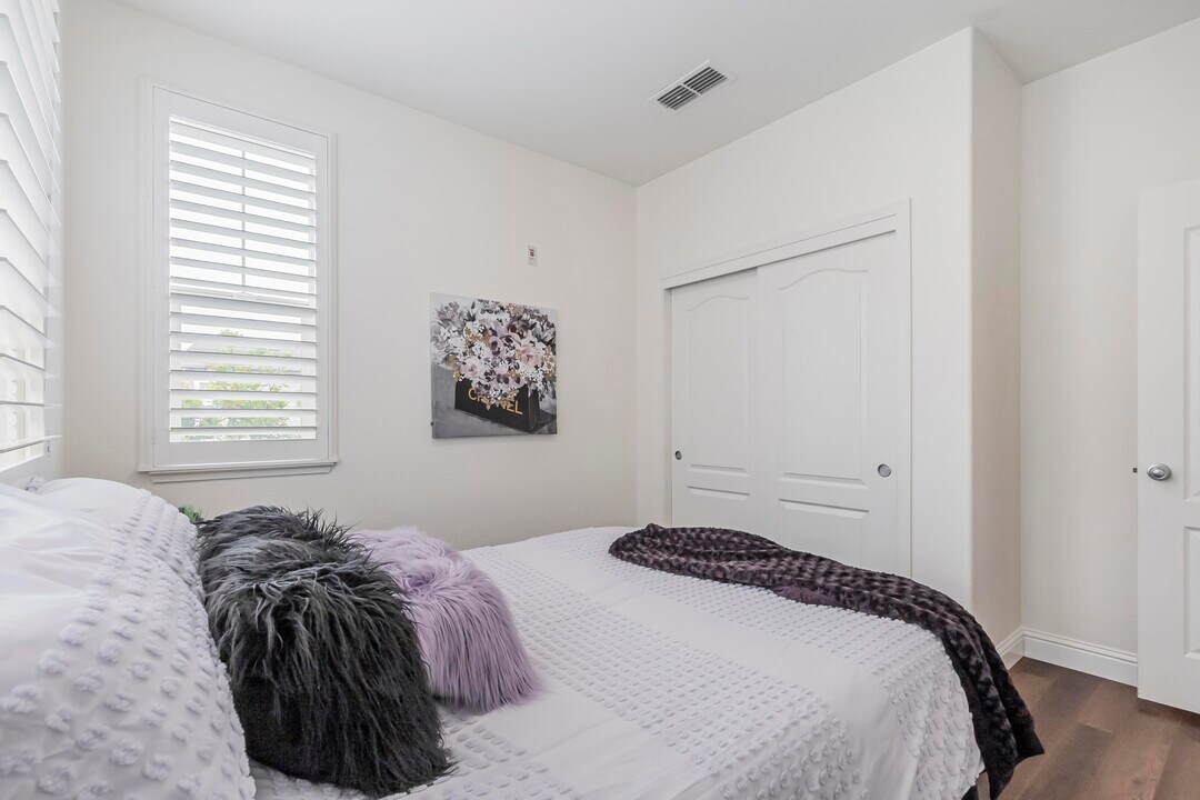 18431 Emerald Ln in Morgan Hill, CA - Foto de edificio