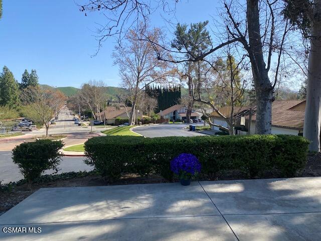 132 Rosehedge Ln in Oak Park, CA - Building Photo - Building Photo