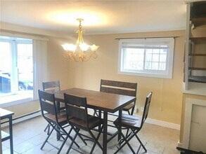 39 Annandale Rd in Newport, RI - Building Photo - Building Photo