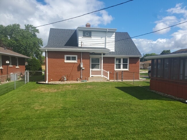 545 W 12th St in Mishawaka, IN - Building Photo - Building Photo