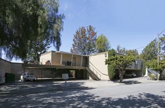 1055 Vermont in San Jose, CA - Foto de edificio - Building Photo