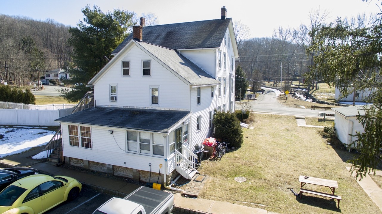 120 Main St in Sparta, NJ - Building Photo