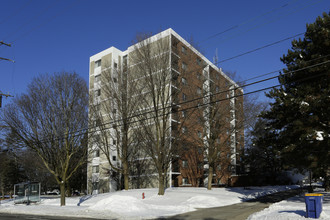 Grandview Apartments in Grand Rapids, MI - Building Photo - Building Photo