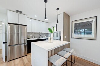 1201 N 16th Ave in Hollywood, FL - Building Photo - Building Photo