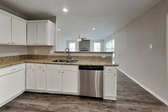 4223 Shady Village Ct in Missouri City, TX - Building Photo - Building Photo