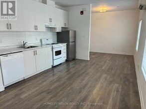 377 Church St in Toronto, ON - Building Photo - Building Photo