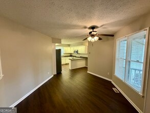 172 Crown Forest Dr in Mcdonough, GA - Building Photo - Building Photo