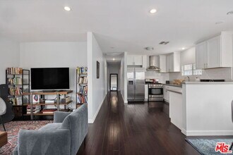 3836 Seneca Ave in Los Angeles, CA - Building Photo - Building Photo