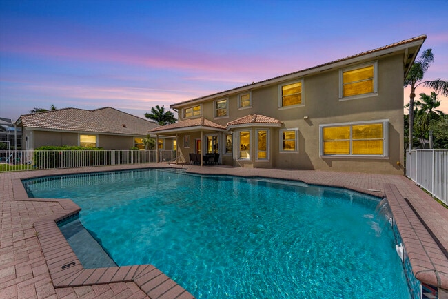 12348 Clearfalls Dr in Boca Raton, FL - Foto de edificio - Building Photo