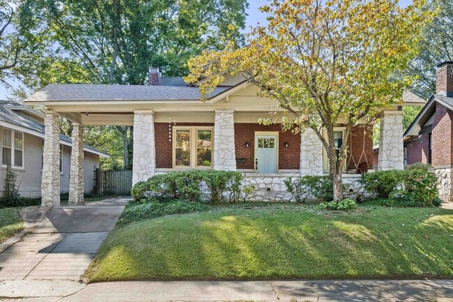 property at 1621 Linden Ave