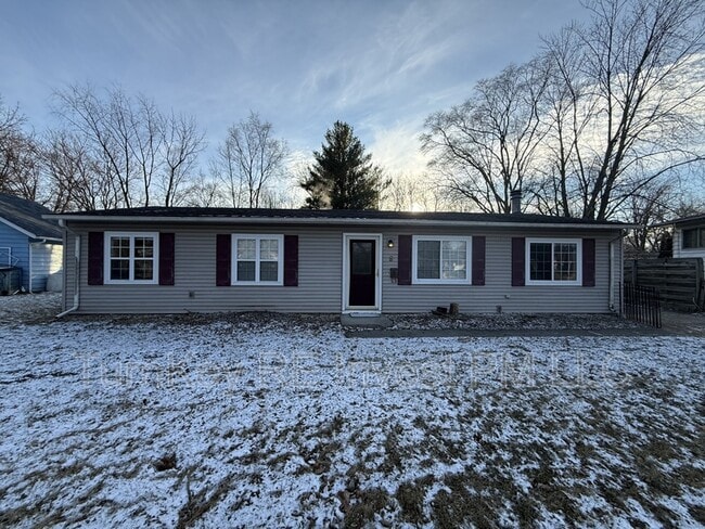 property at 9 Crescent Ct