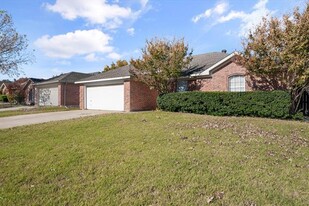 3107 Dove Valley Ln in Mansfield, TX - Foto de edificio - Building Photo